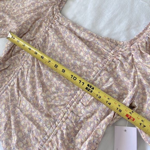 NWT SO cinch front puff sleeve floral top - Picture 9 of 10